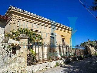 casa indipendente in vendita a Noto