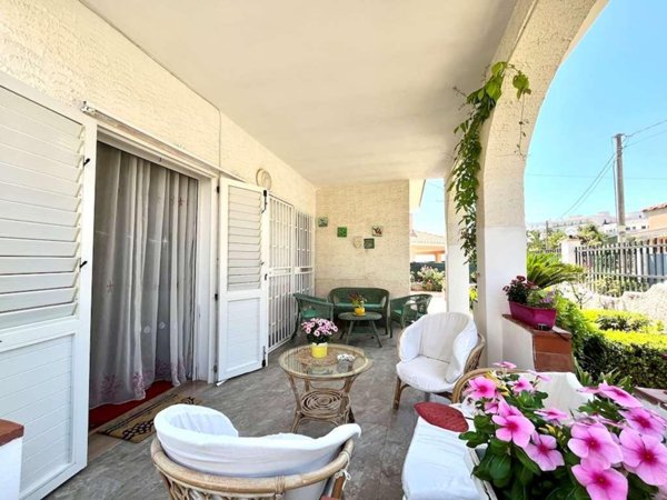 casa indipendente in vendita a Noto in zona Calabernardo