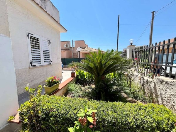 casa indipendente in vendita a Noto in zona Vendicari