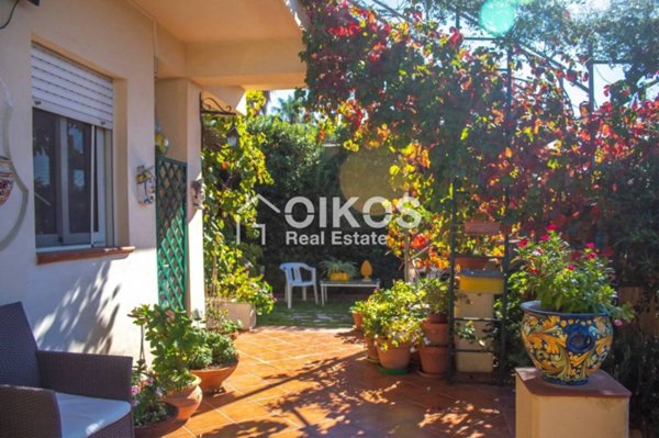 casa indipendente in vendita a Noto in zona Falconara