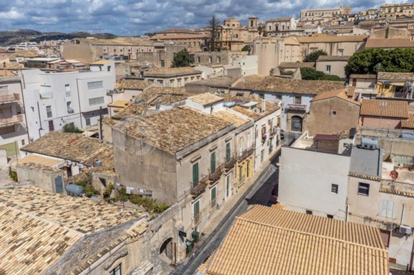casa indipendente in vendita a Noto