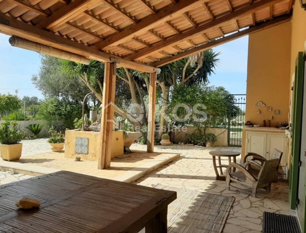 casa indipendente in vendita a Noto