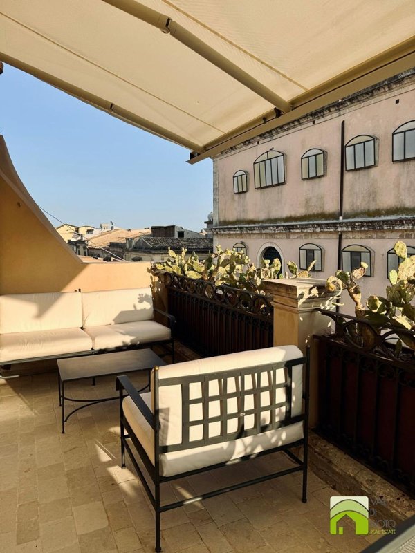 casa indipendente in vendita a Noto