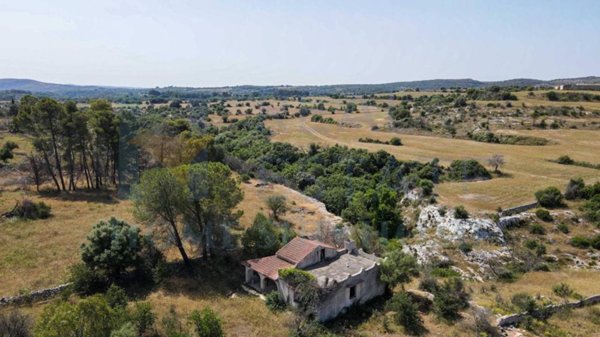 casa indipendente in vendita a Noto