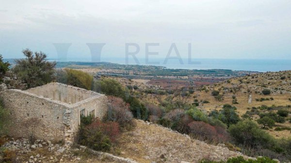 casa indipendente in vendita a Noto