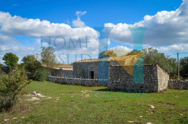 casa indipendente in vendita a Noto