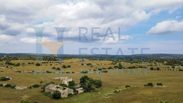 terreno edificabile in vendita a Noto