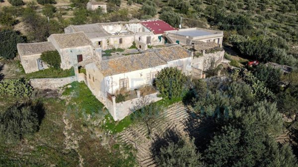 casa indipendente in vendita a Noto in zona Vendicari