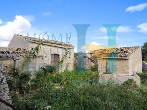 casa indipendente in vendita a Noto in zona Vendicari