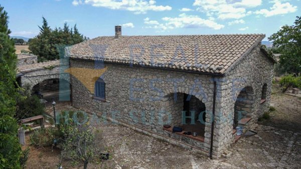 villa in vendita a Noto