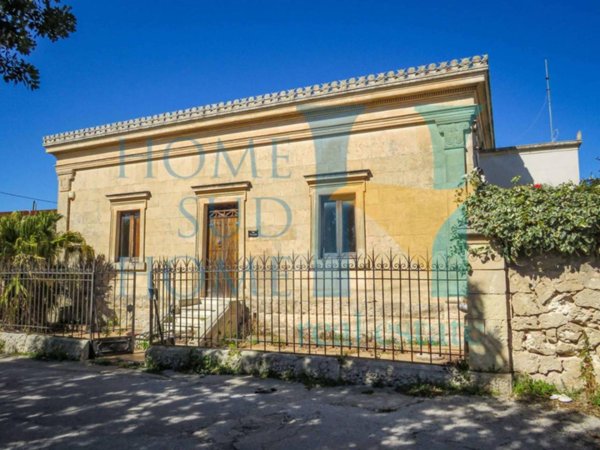 casa indipendente in vendita a Noto
