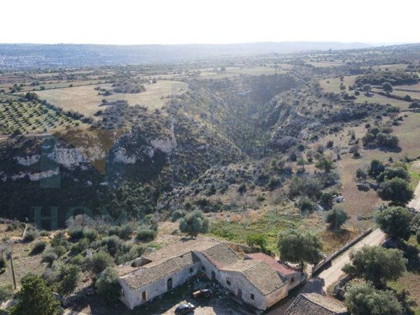 casa indipendente in vendita a Noto