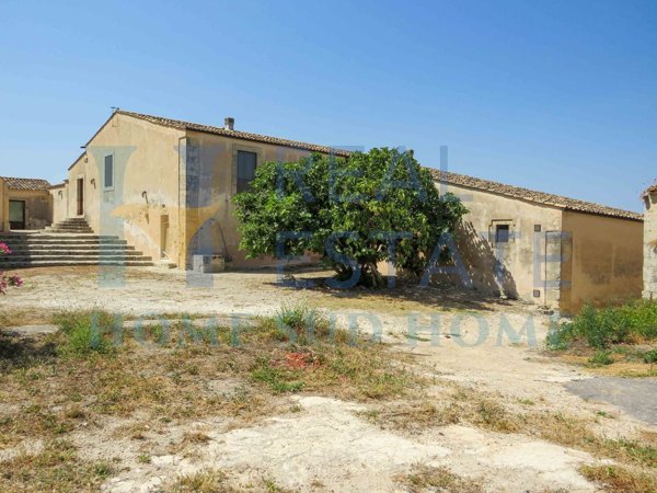 esavano in vendita a Noto