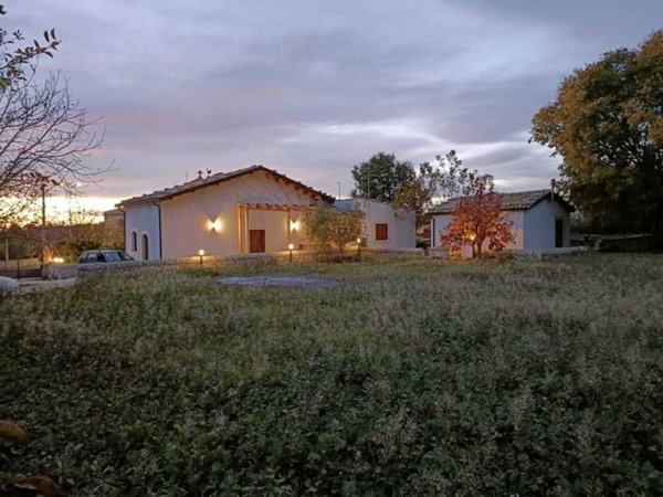 casa indipendente in vendita a Noto in zona Rigolizia