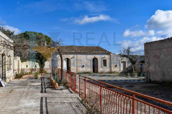 casa indipendente in vendita a Noto in zona Vendicari