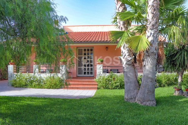 casa indipendente in vendita a Noto in zona Vendicari