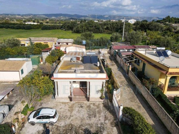 casa indipendente in vendita a Noto