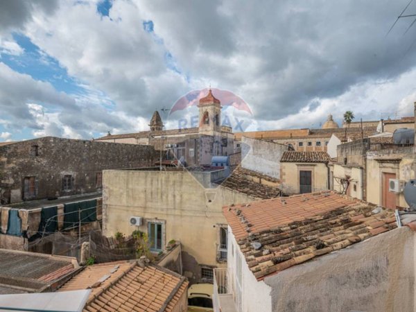 casa indipendente in vendita a Noto