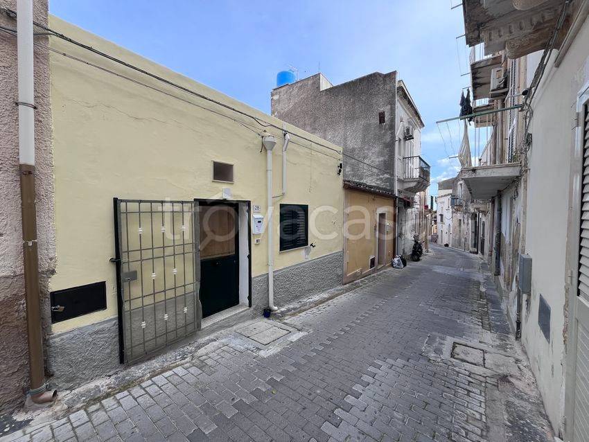 casa indipendente in vendita a Noto