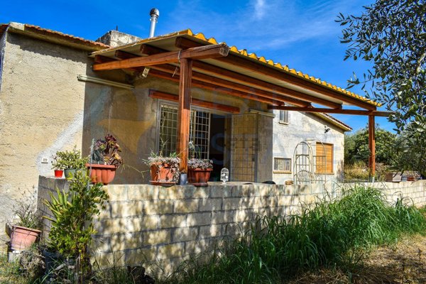 casa indipendente in vendita a Noto