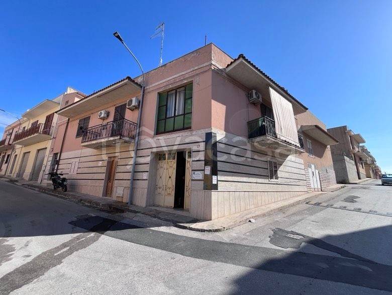 casa indipendente in vendita a Noto