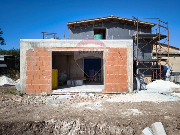 casa indipendente in vendita a Noto