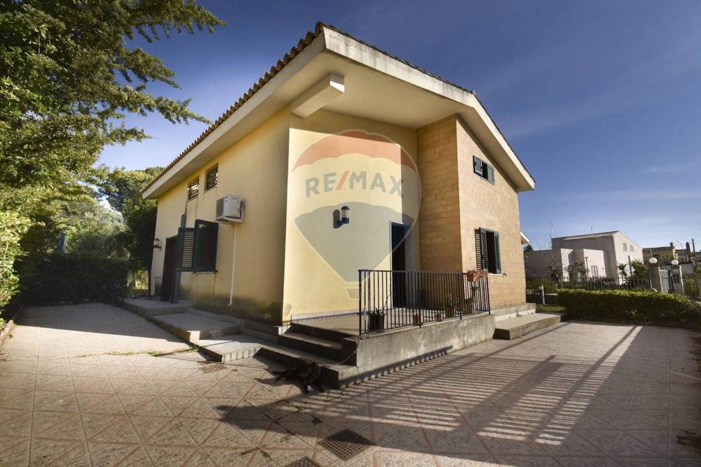 casa indipendente in vendita a Noto in zona San Corrado di Fuori