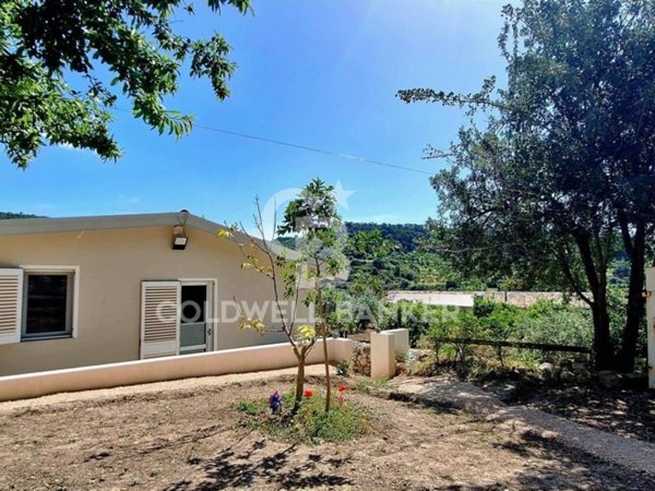 casa indipendente in vendita a Noto in zona Castelluccio