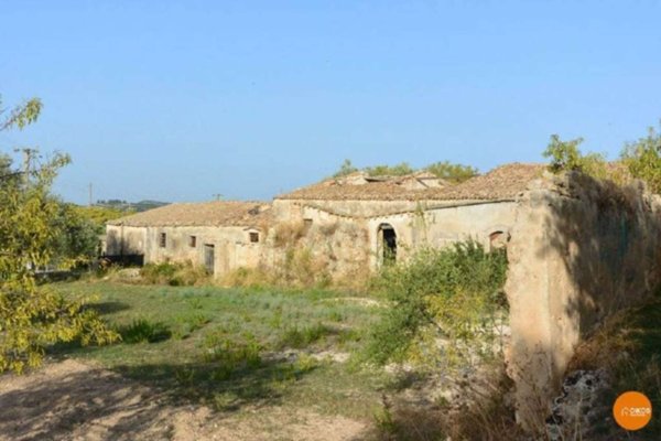 casa indipendente in vendita a Noto