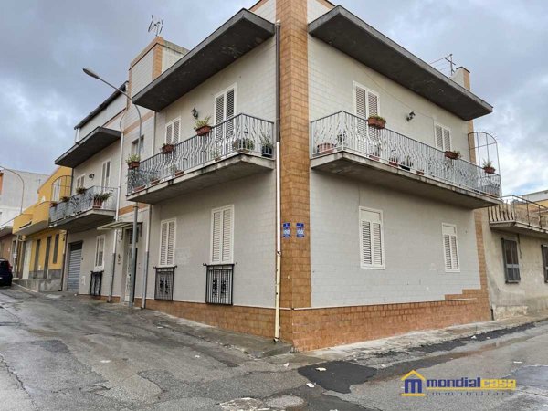 casa indipendente in vendita a Noto