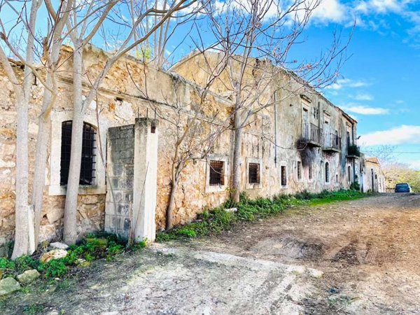casa indipendente in vendita a Noto in zona Vendicari