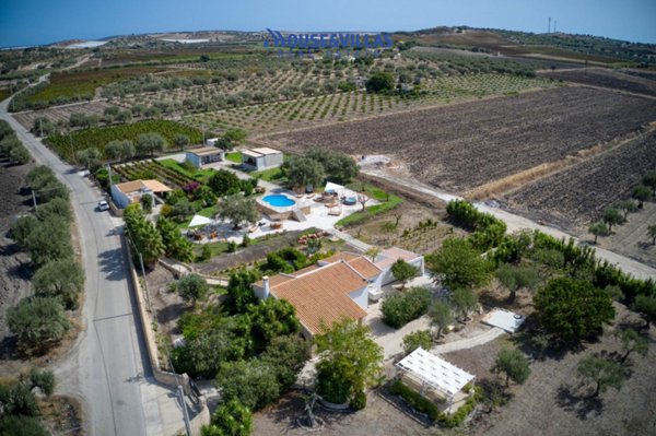 casa indipendente in vendita a Noto