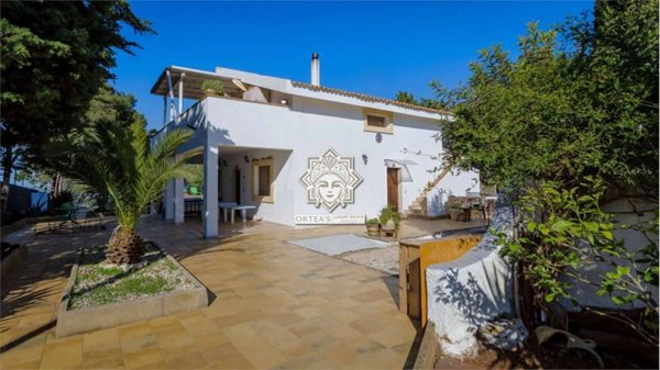casa indipendente in vendita a Noto