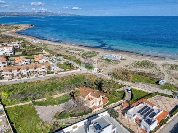 casa indipendente in vendita a Noto in zona San Lorenzo