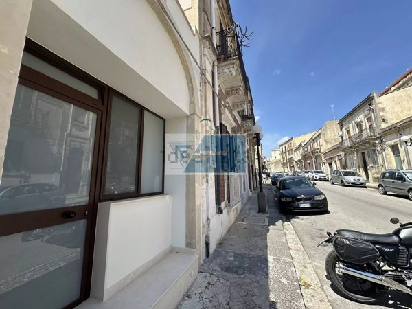 casa indipendente in vendita a Noto