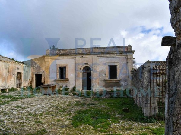 casa indipendente in vendita a Noto