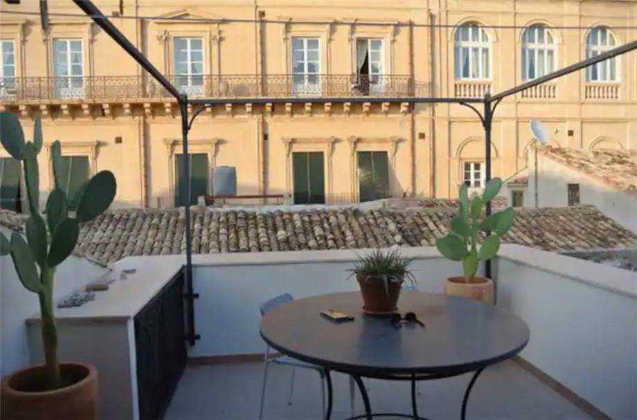 casa indipendente in vendita a Noto