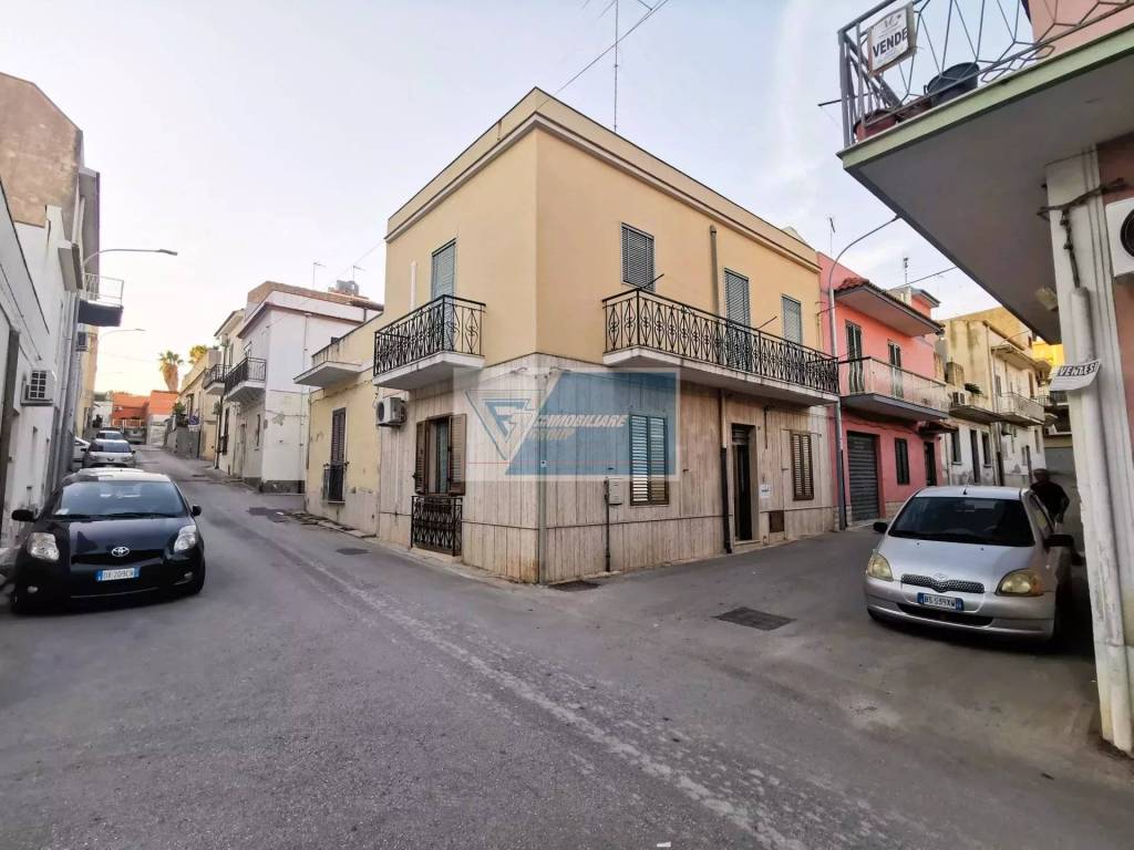 intera palazzina in vendita a Noto