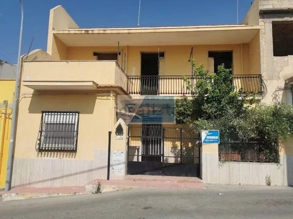 casa indipendente in vendita a Noto