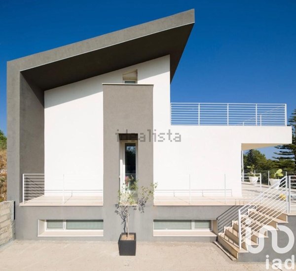 casa indipendente in vendita a Noto in zona San Corrado di Fuori