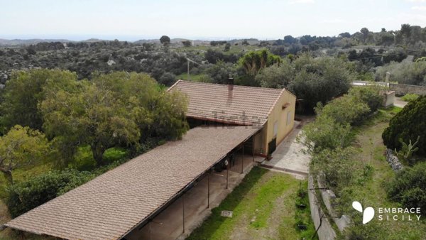 casa indipendente in vendita a Noto