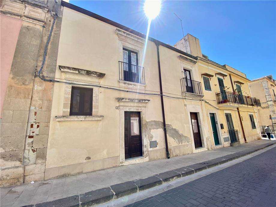 casa indipendente in vendita a Noto
