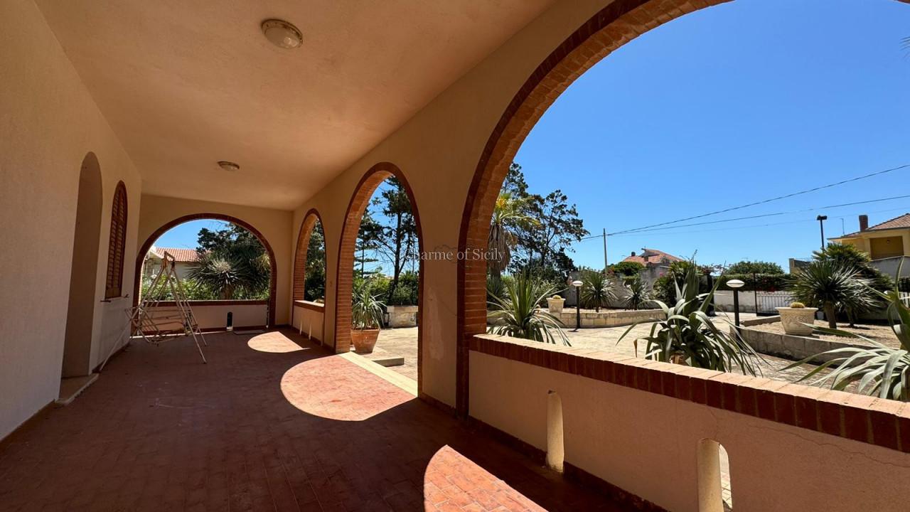 casa indipendente in vendita a Noto in zona San Lorenzo