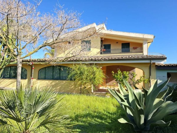 casa indipendente in vendita a Noto