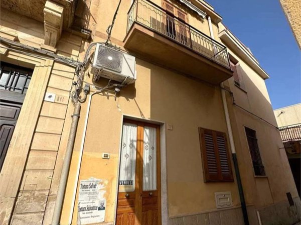 casa indipendente in vendita a Noto