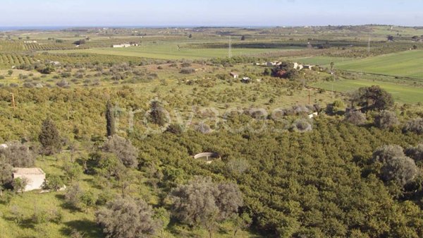 casa indipendente in vendita a Noto in zona San Lorenzo