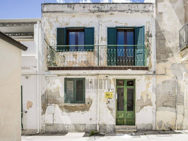 casa indipendente in vendita a Noto