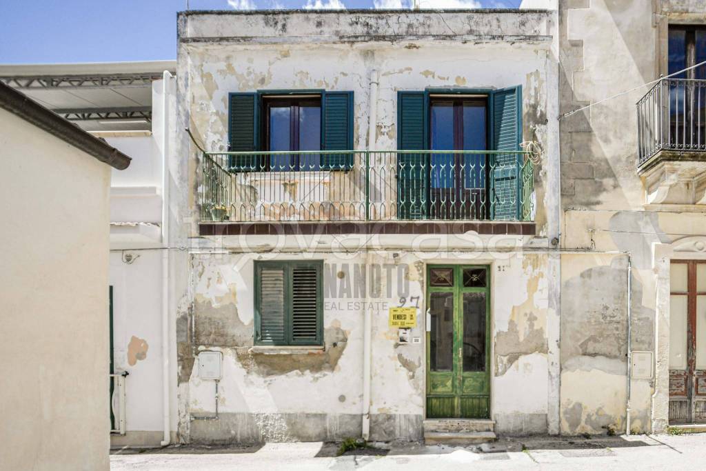 casa indipendente in vendita a Noto