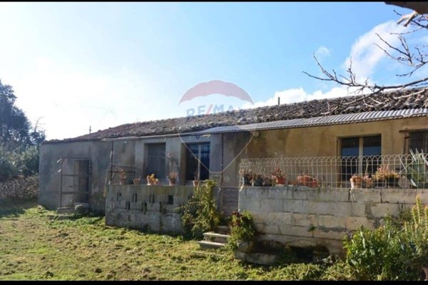 casa indipendente in vendita a Noto in zona Testa dell'Acqua