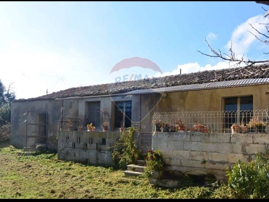 casa indipendente in vendita a Noto in zona Testa dell'Acqua
